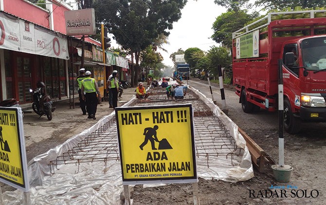 Perbaikan Jalan